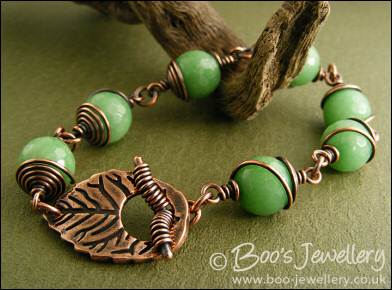 Soft green jade and copper leaf toggle bracelet