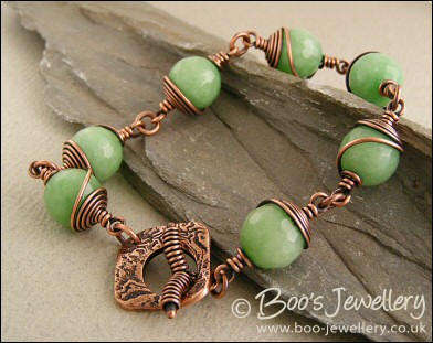Soft green jade and copper bracelet with square toggle