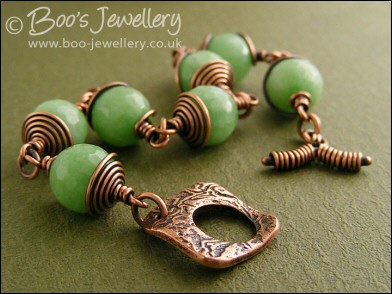 Soft green jade and copper bracelet with square toggle