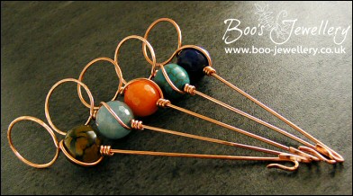 Bracelet Fastening Friend - tool to help you put on bracelets on your own