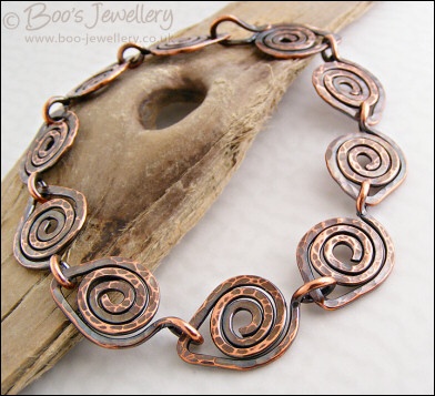 Hammered copper spiral link bracelet - made to order