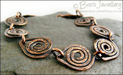 Hammered copper spiral link bracelet - made to order