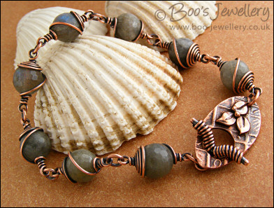 Antiqued copper and labradorite toggle bracelet