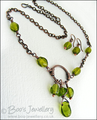 Antiqued copper and green glass bead necklace set