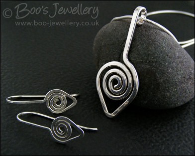 Sterling silver spiral necklace and earring set