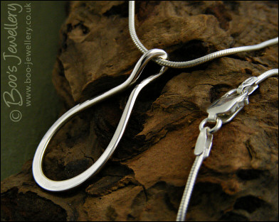 Polished Sterling silver teardrop pendant and chain