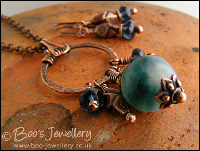 Jade and hammered circle necklace set