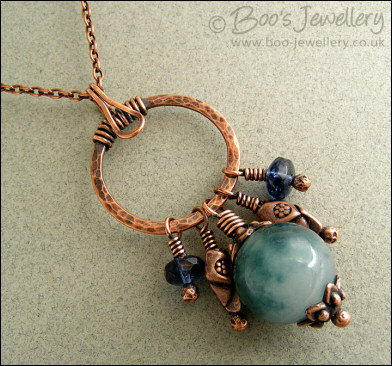 Jade and hammered circle necklace set