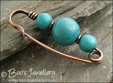 Chalk turquoise and copper kilt pin brooch
