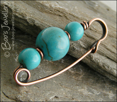 Chalk turquoise and copper kilt pin brooch