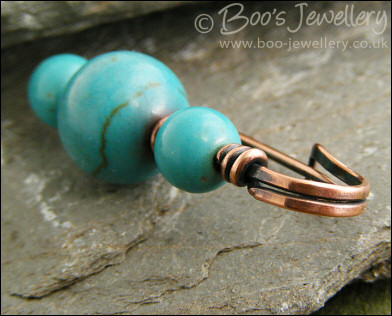 Chalk turquoise and copper kilt pin brooch