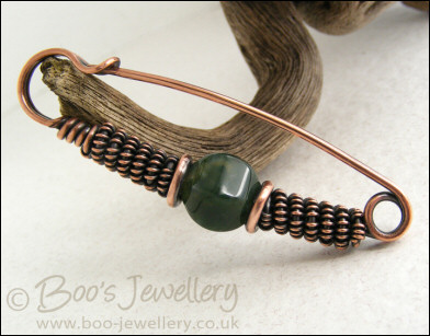 Antiqued copper kilt pin with Indian fancy jasper